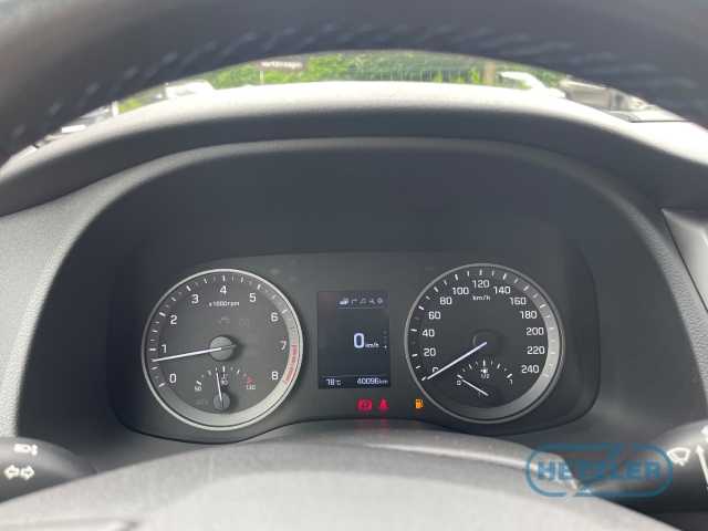 Hyundai  Trend 2WD 1.6 Mehrzonenklima Navi SHZ LenkradHZG Alarm Temp Tel. -Vorb. Fahrerpro