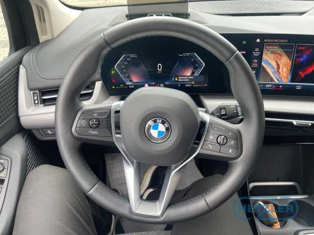 BMW  i EU6d Park-Assistent HUD Navi digitales Cockpit Soundsystem LED ACC