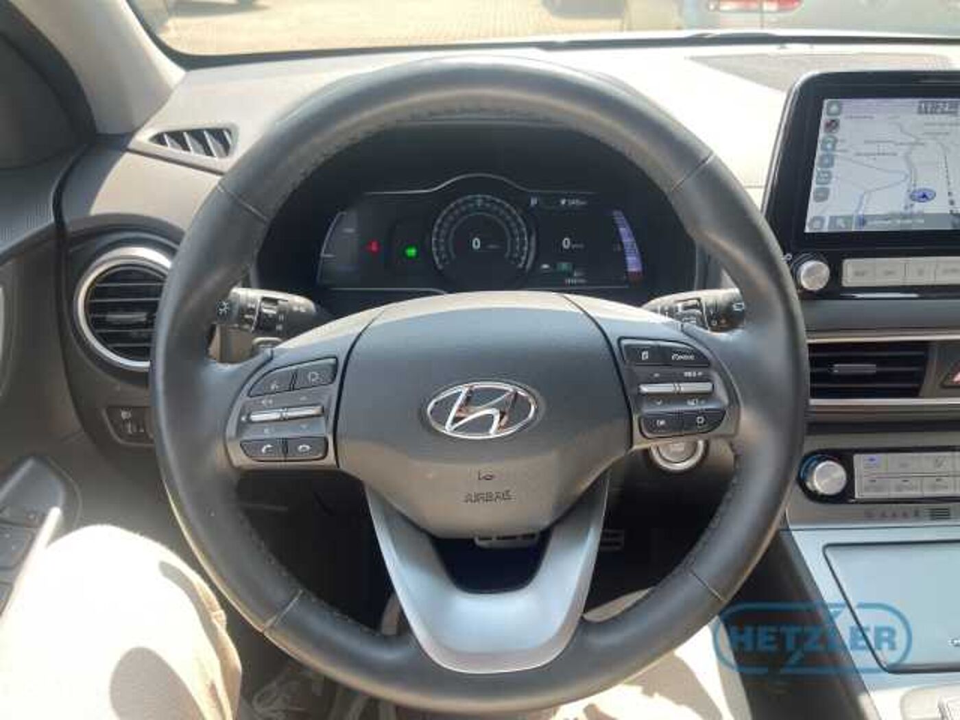 Hyundai  Advantage Elektro 2WD Navi Soundsystem ACC Klimaautom DAB SHZ LenkradHZG Spurhal