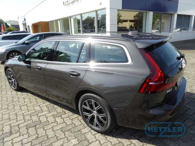 Volvo  Kombi Benzin EU6d B3 B DKG Core ACC DAB PDC SHZ