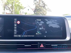 Hyundai  77,4 kWh UNIQ Digital-Spiegel+20 LM Felgen HUD Panorama Navi El. Panodach Leder