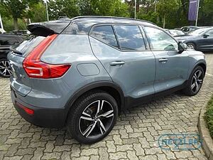 Volvo  R Design AWD D4 EU6d-T Allrad AHK Navi Leder digitales Cockpit Memory Sitze Soun