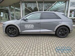 Hyundai  72,6 kWh 4WD UNIQ mit 20 LM-Felgen Allrad HUD StandHZG Navi Leder digitales Cock